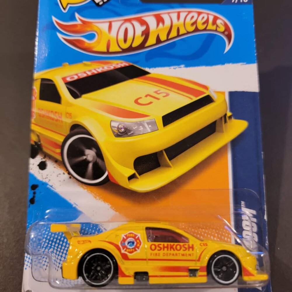 2008 Hot Wheels Amazoom Mattel